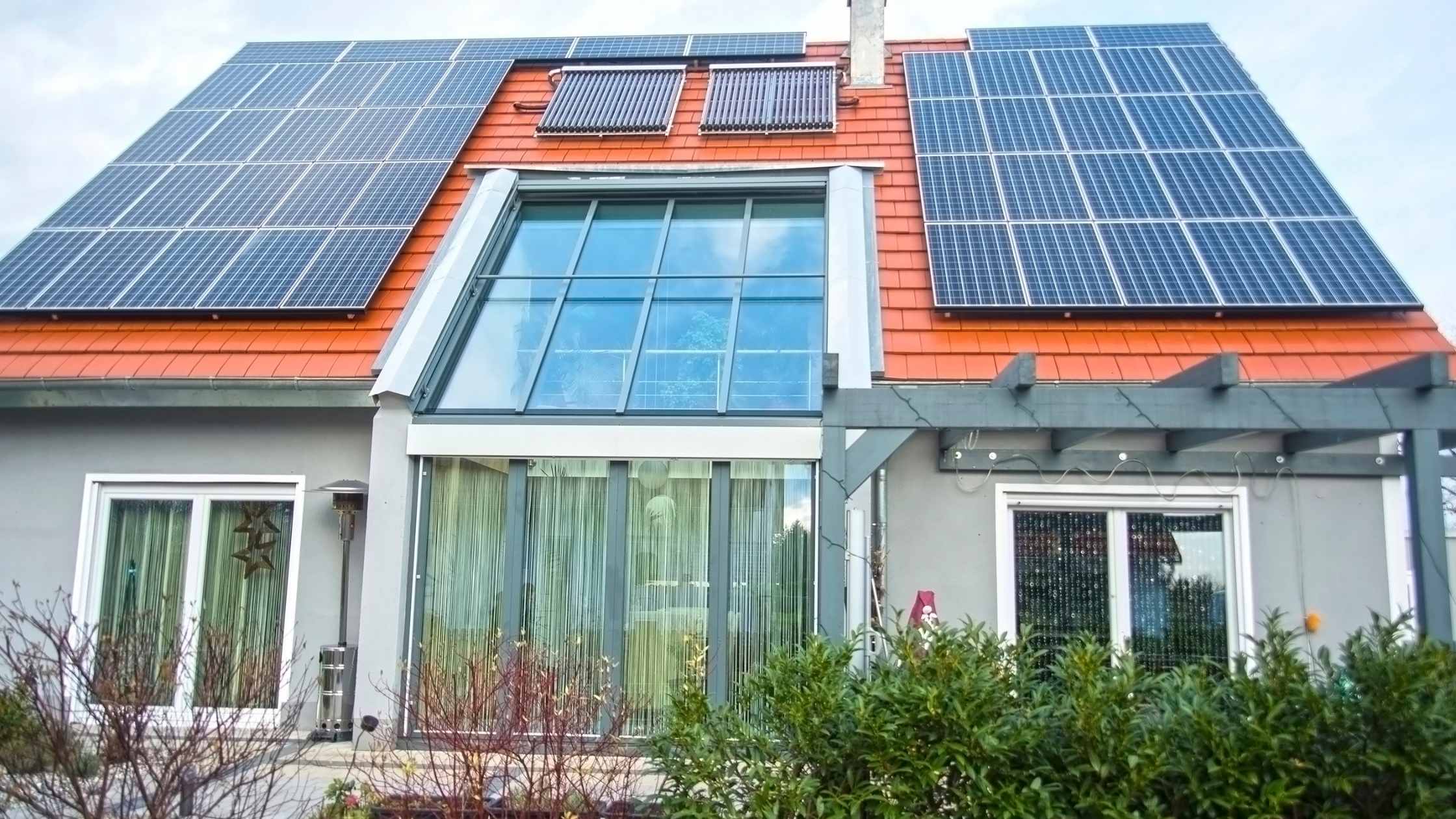 How Expensive Are Solar Panels For A Home